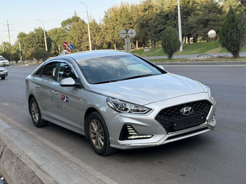 Hyundai Sonata: 2021 г., 2 л, Автомат, Газ, Седан: фото 3