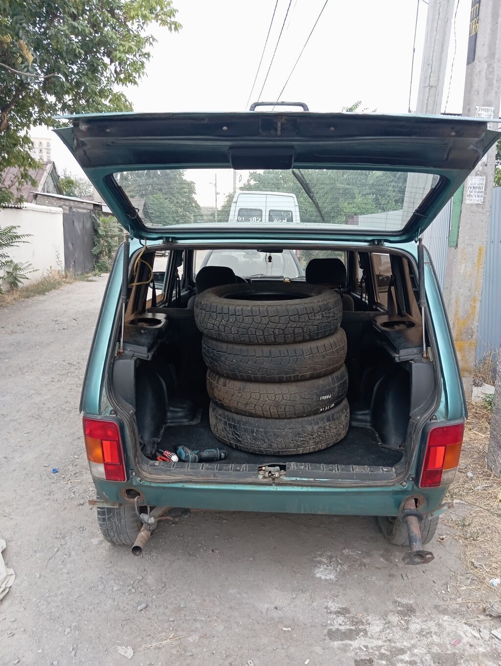 ВАЗ (ЛАДА) 4x4 Нива: 2001 г., 1.6 л, Механика, Бензин, Внедорожник: фото 3