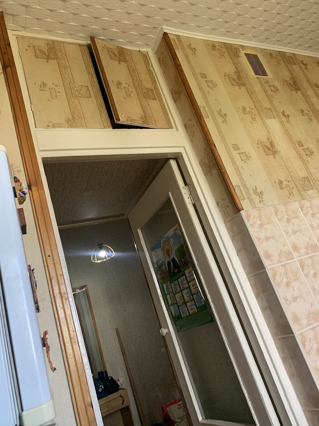 2 комнаты, 63 м², 12 мкр 106 серия, 6 этаж, Старый ремонт: фото 5