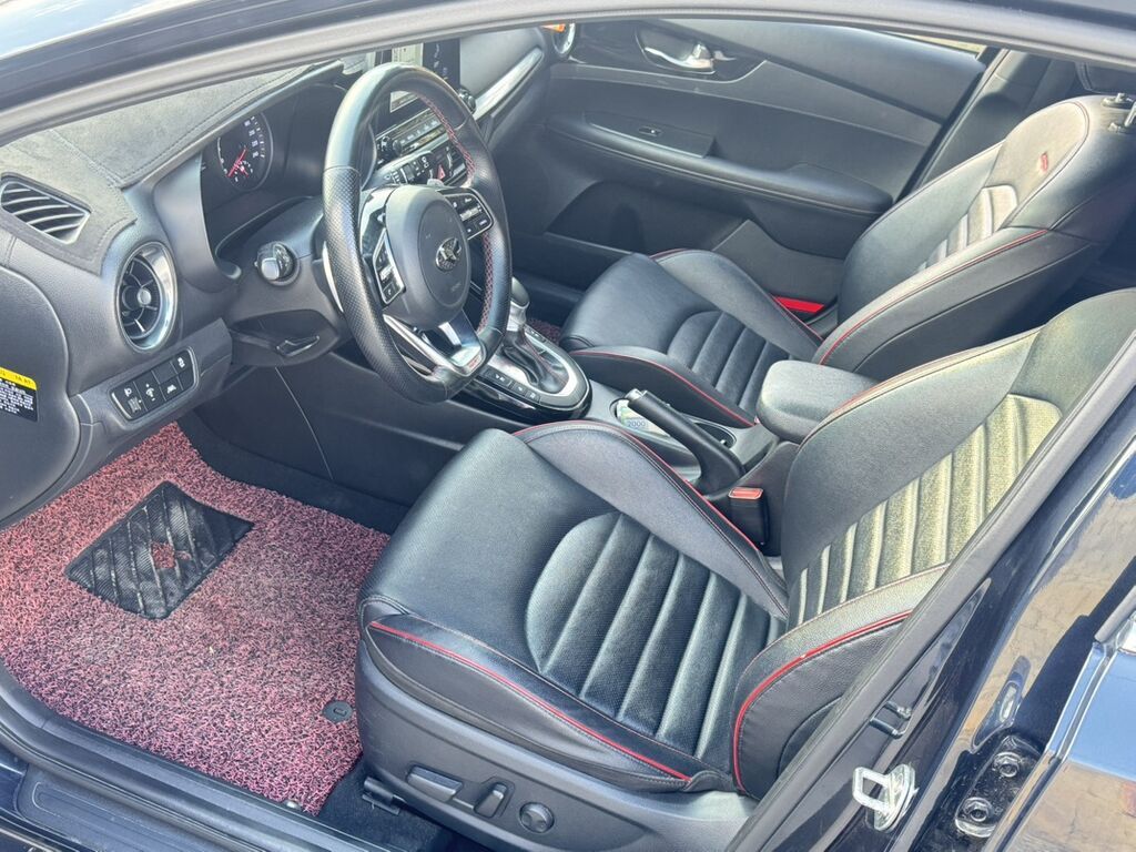 Kia Cerato: 2020 г., 1.6 л, Автомат, Бензин, Хэтчбэк: фото 6