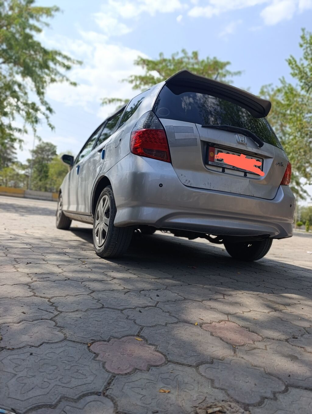 Honda Fit: 2005 г., 1.5 л, Типтроник, Бензин, Хэтчбэк: фото 2