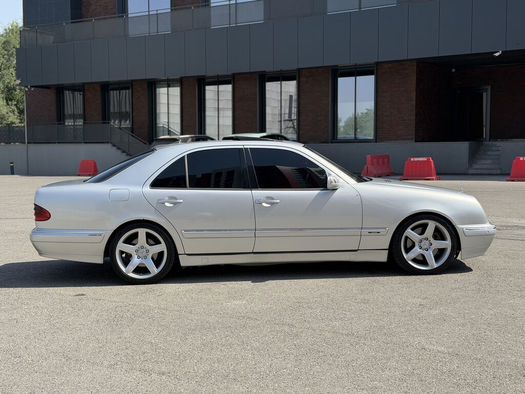 Mercedes-Benz E-Class: 2000 г., 4.3 л, Автомат, Бензин, Седан: фото 6