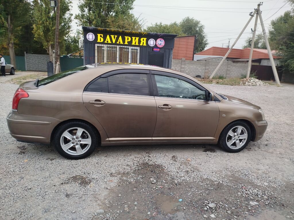 Toyota Avensis: 2003 г., 2 л, Автомат, Бензин, Седан: фото 4