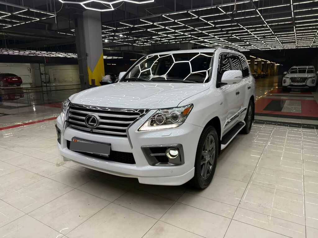 Lexus LX: 2010 г., 5.7 л, Автомат, Бензин, Внедорожник: фото 3