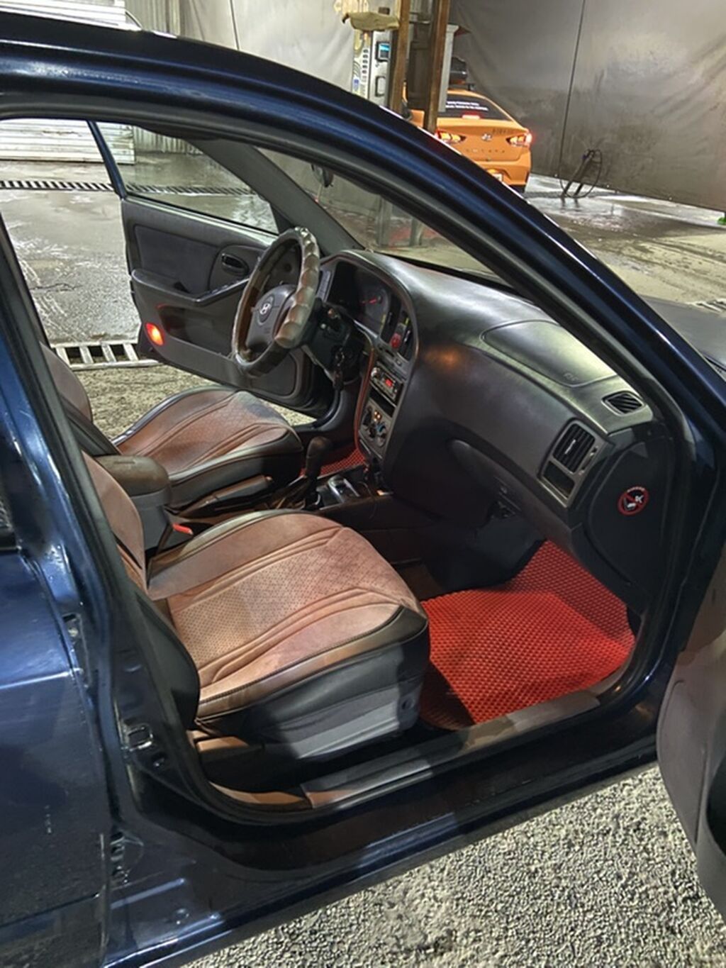 Hyundai Elantra: 2004 г., Механика, Седан: фото 8