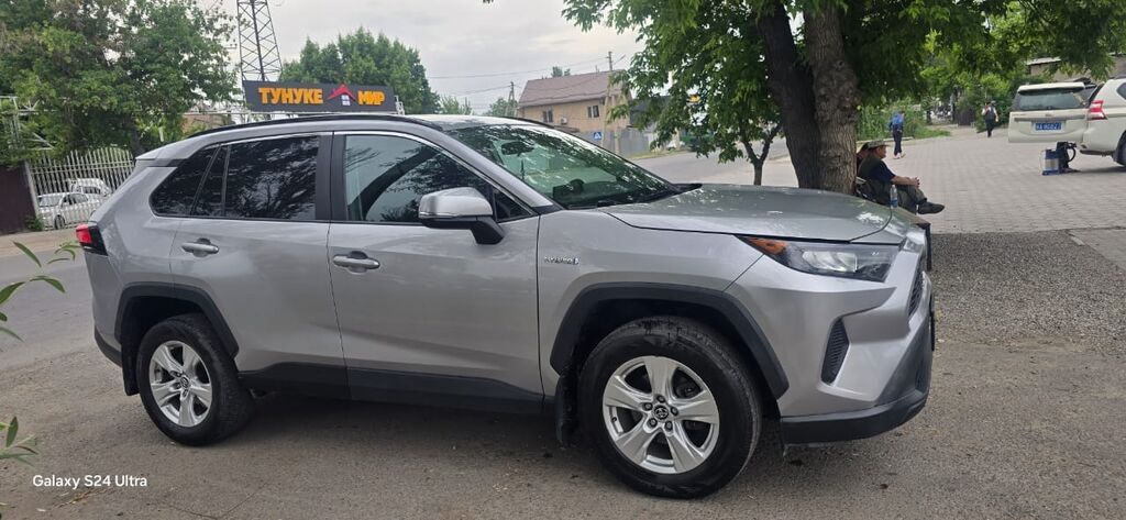 Toyota RAV4: 2019 г., 2.5 л, Автомат, Бензин, Кроссовер: фото 5
