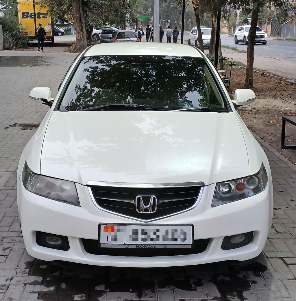 Honda Accord: 2004 г., 2 л, Автомат, Бензин, Седан: фото 1