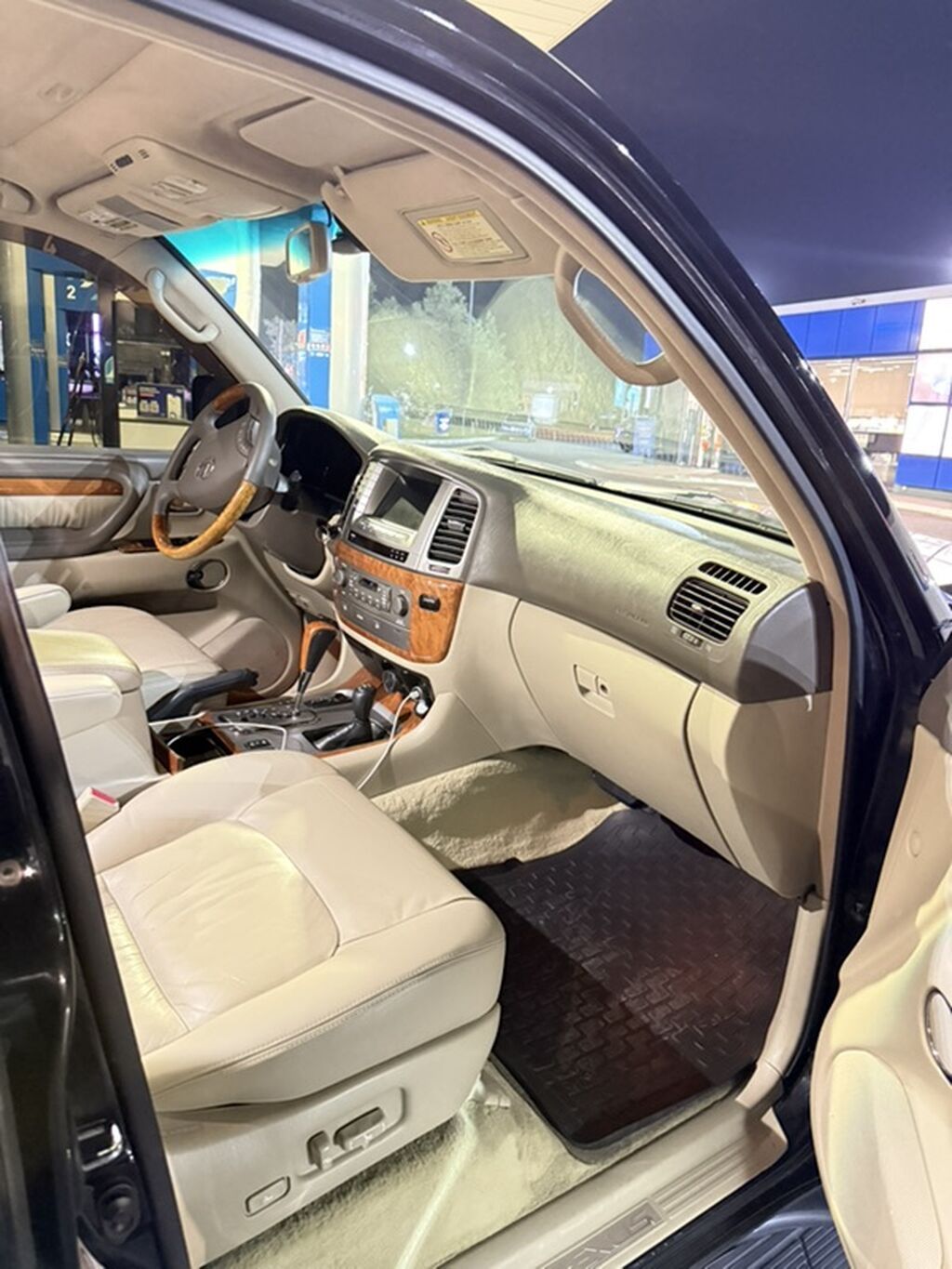 Lexus LX: 2006 г., 4.7 л, Автомат, Бензин, Внедорожник: фото 6