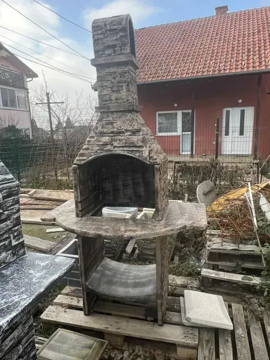 Sve za roštilj: Rostilj komplet sa resetkom malo ostecen Rostilj fizicki ostecen malo