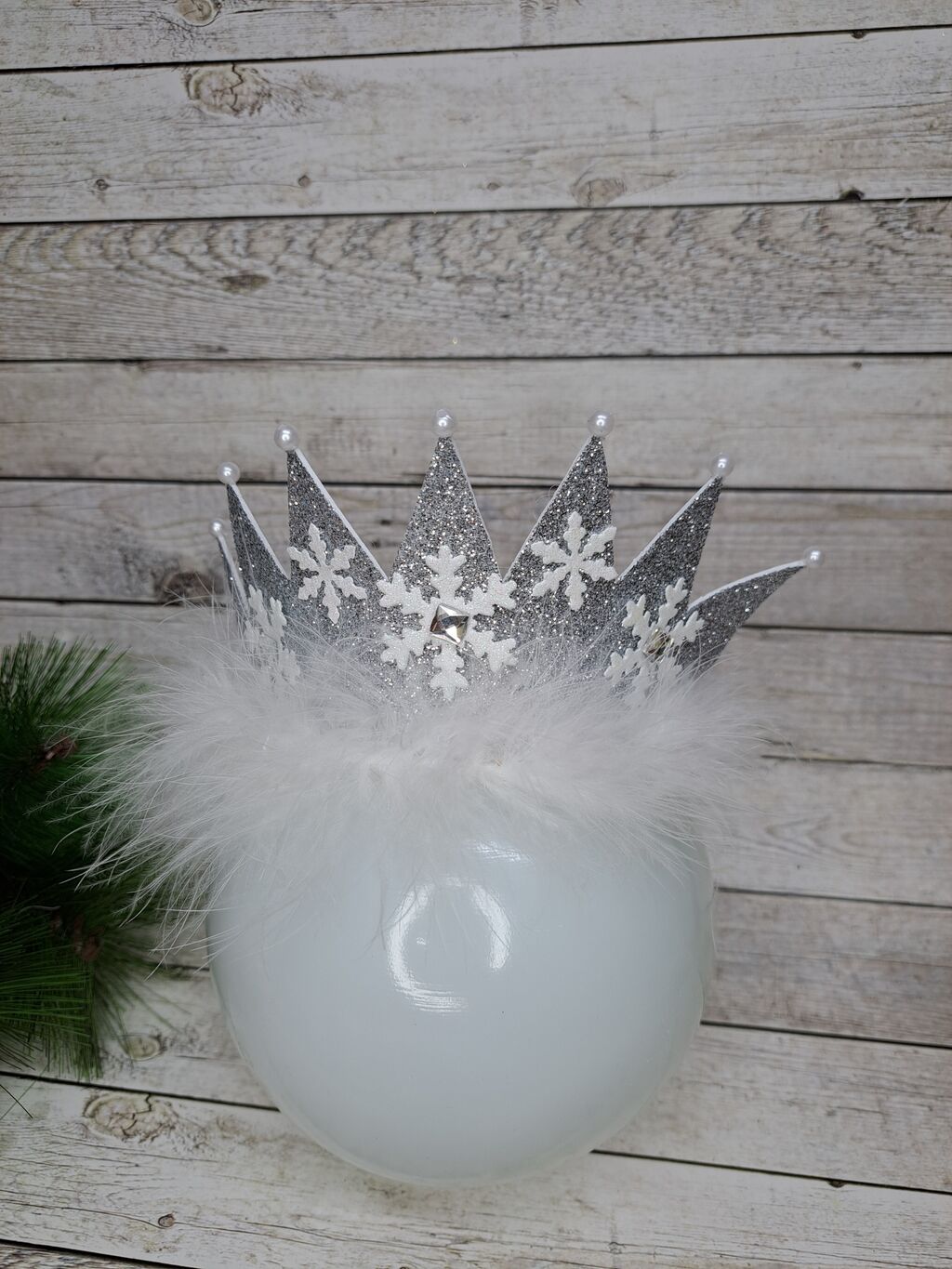 Корона Снежной Королевы: как своими руками сделать торжественный карнавальный головной убор?