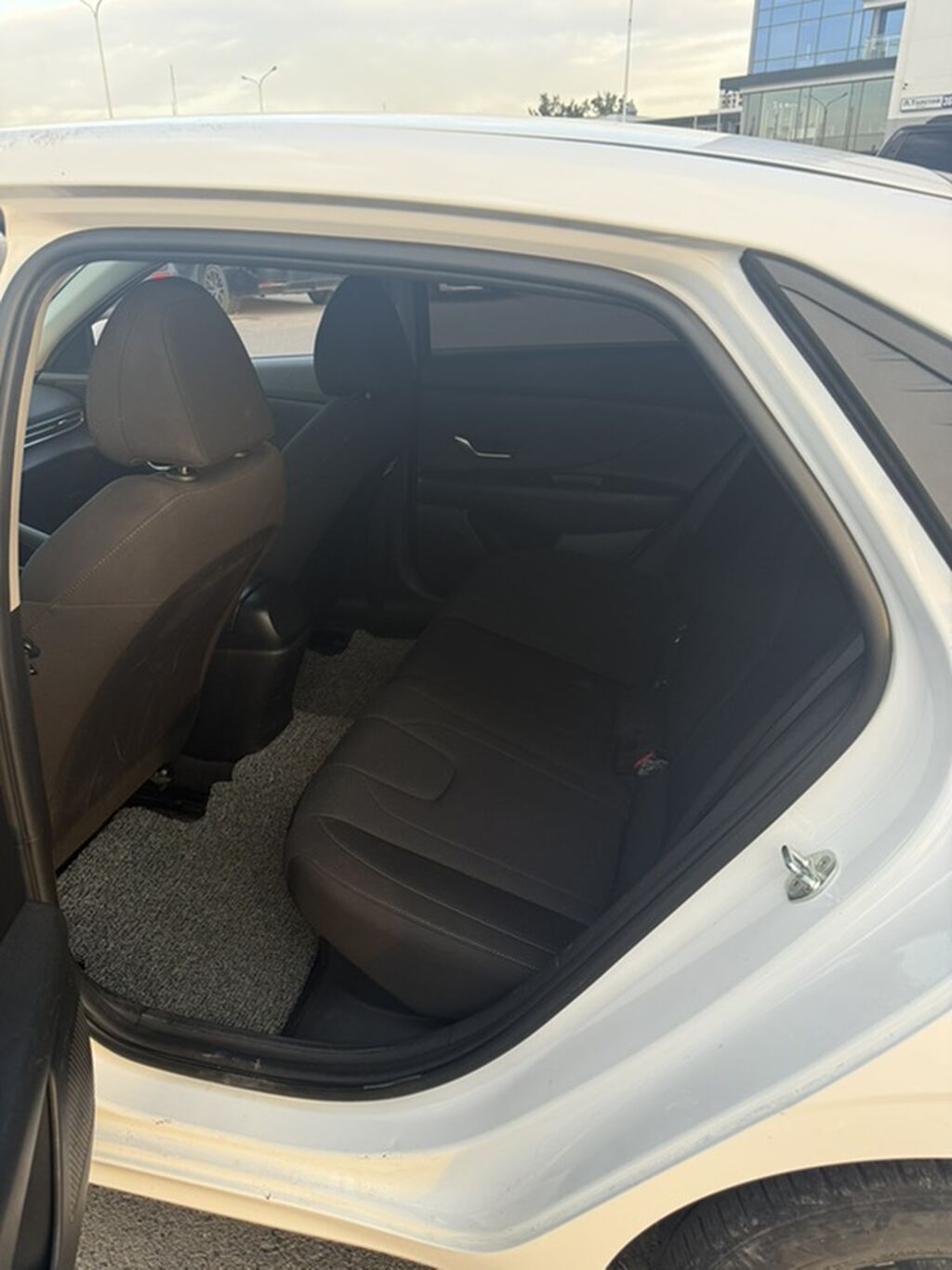 Hyundai Elantra: 2020 г., 1.6 л, Автомат, Гибрид, Седан: фото 7
