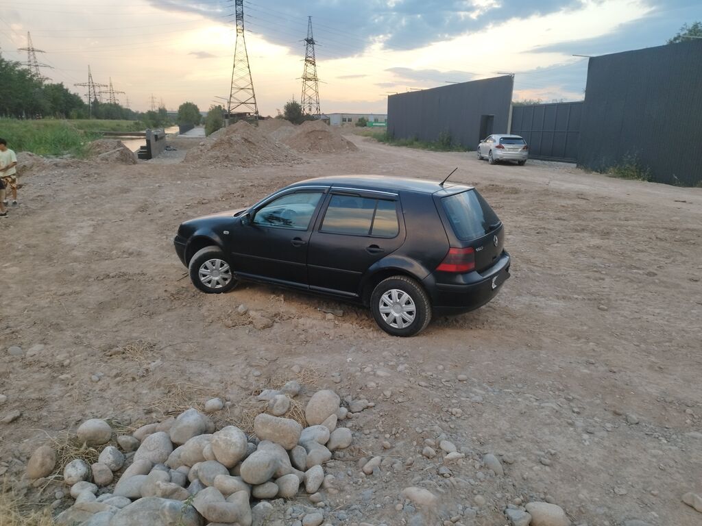 Volkswagen Golf: 2001 г., 1.6 л, Механика, Бензин, Хэтчбэк: фото 3