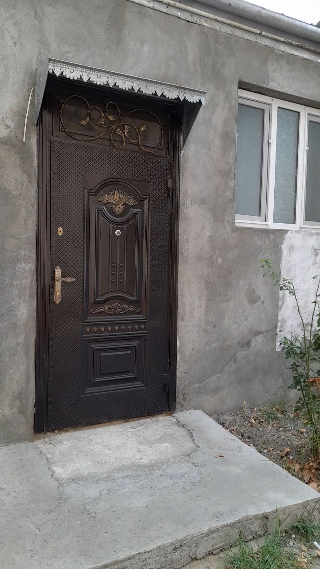 MİNGƏÇEVİRDƏ EMBAVOD MEBELİN YANINDA Kirayə üçün həyət evi var