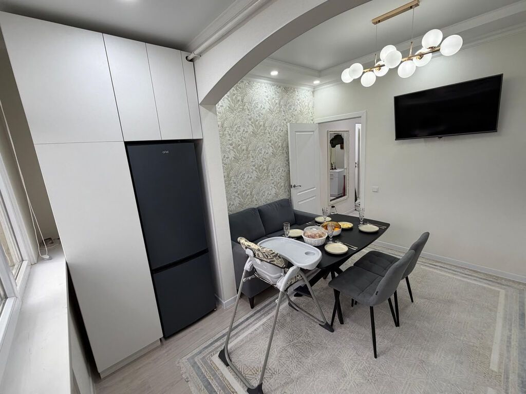 3 комнаты, 70 м², Южная Магистраль 106 серия улучшенная, 8 этаж, Евроремонт: фото 2