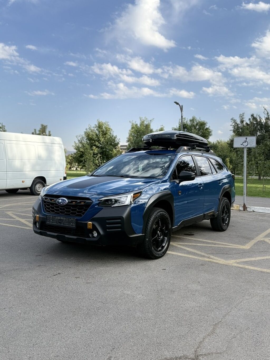 Subaru Outback: 2022 г., 2.4 л, Вариатор, Бензин, Универсал: фото 1