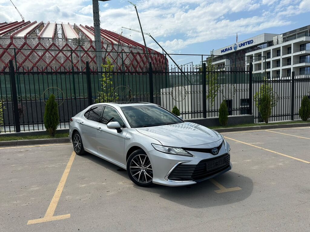 Toyota Camry: 2021 г., 2.5 л, Автомат, Гибрид, Седан: фото 6