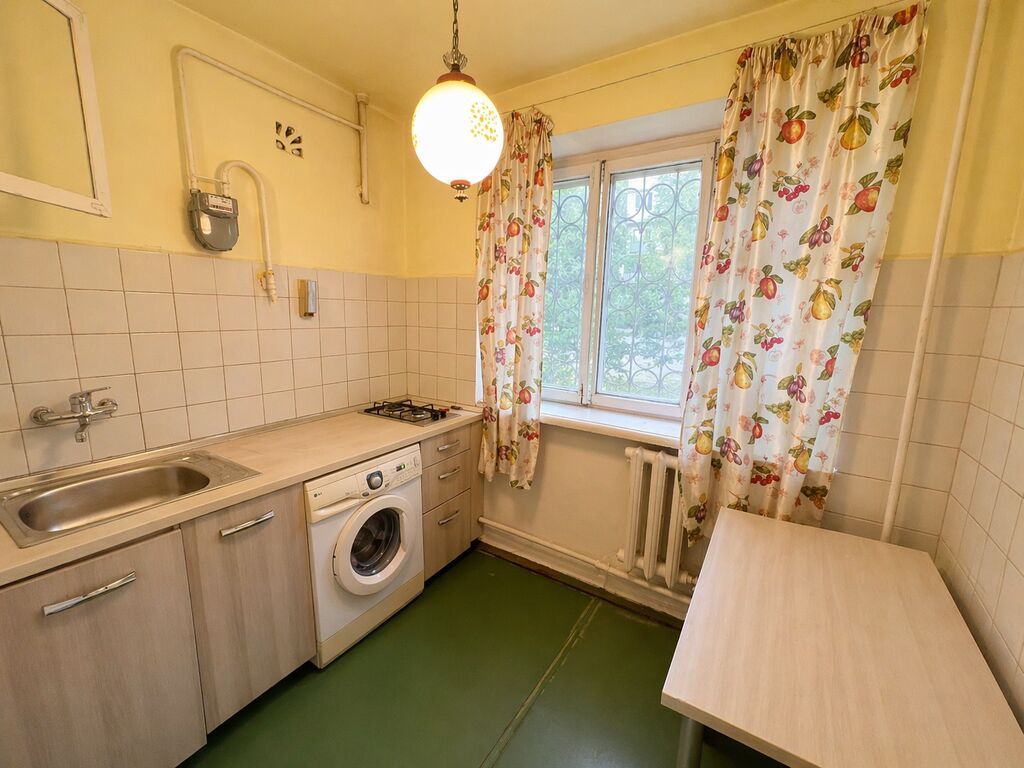 2 комнаты, 42 м², Индивидуалка, 1 этаж, Требуется ремонт: фото 4