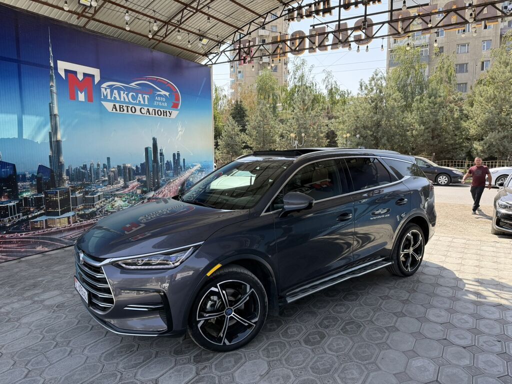 BYD Tang: 2023 г., 1.5 л, Автомат, Электромобиль, Кроссовер: фото 2