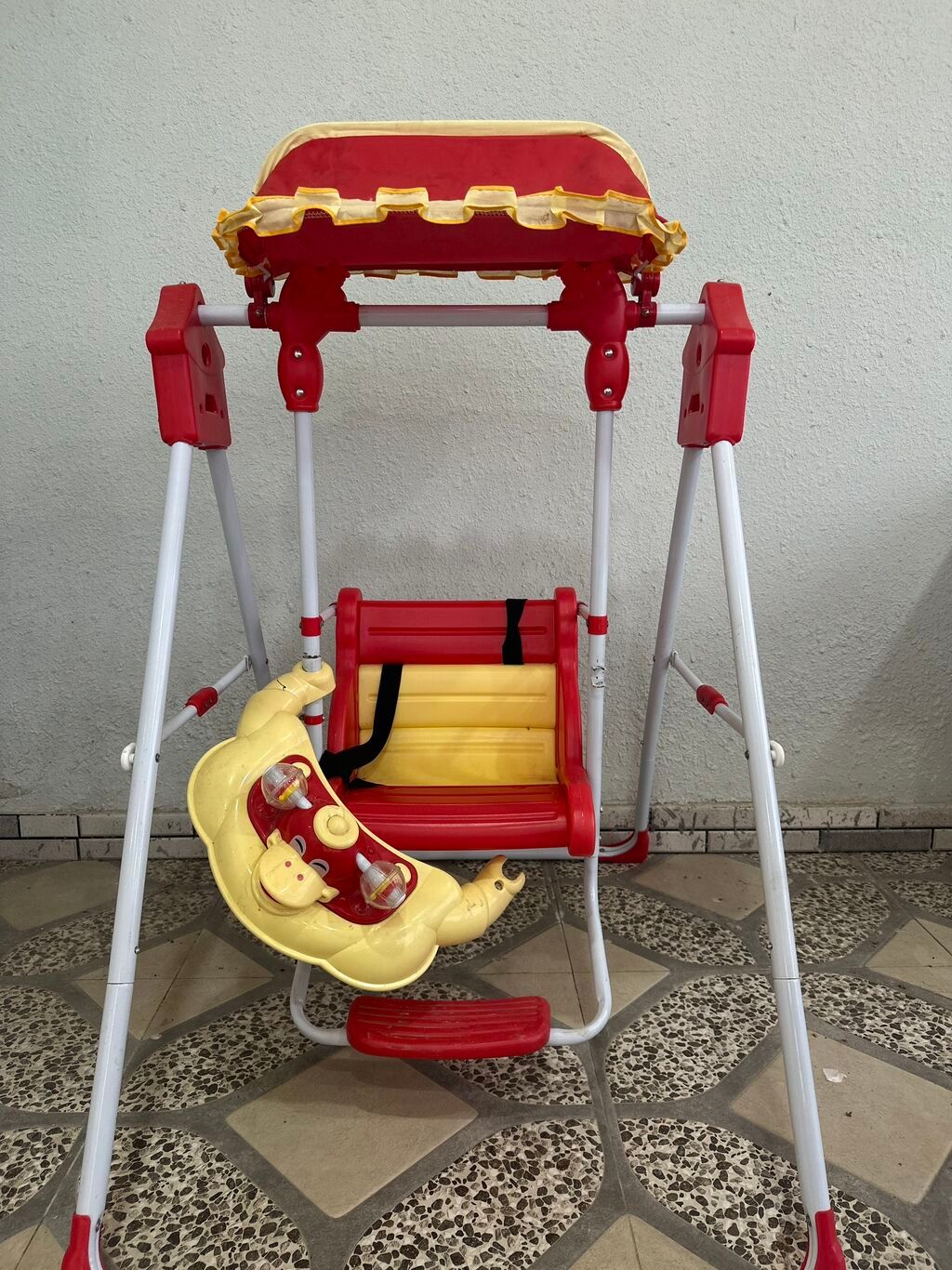 120 kv. m, 4 otaqlı, Hovuzlu, Su, Kommunal xətlər qoşulmayıb, Kanalizasiya