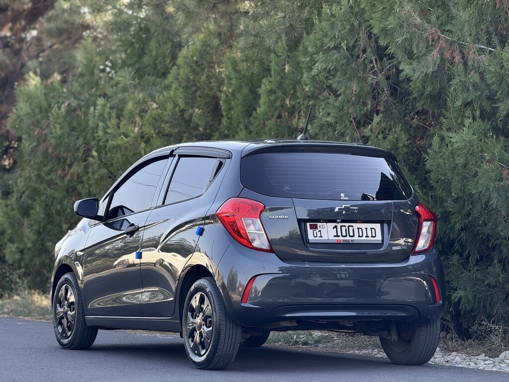 Chevrolet Spark: 2021 г., 1 л, Автомат, Бензин, Хэтчбэк: фото 3