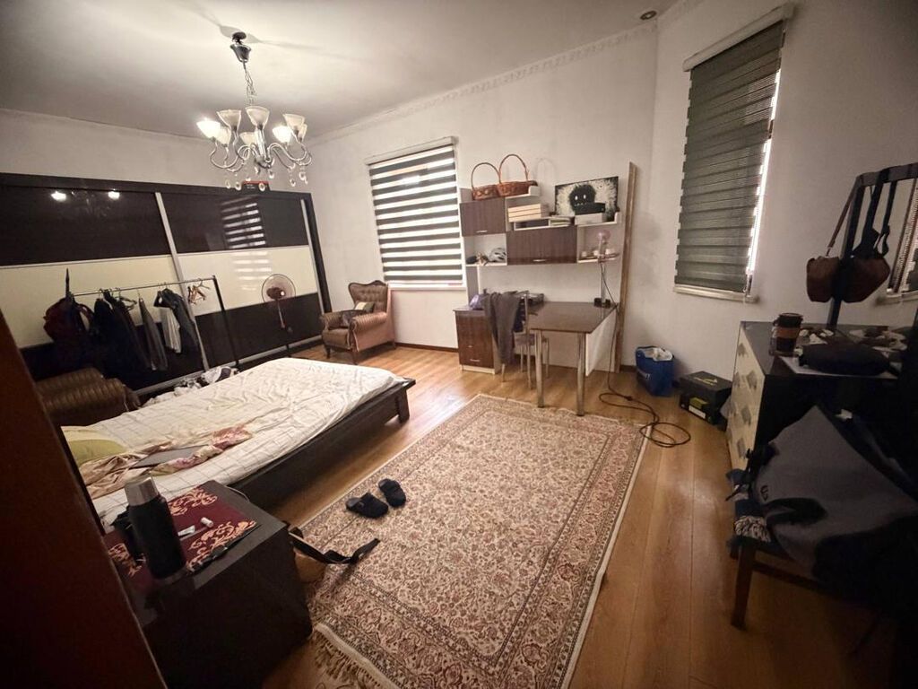 4 комнаты, 268 м², 8 соток, Бишкек, Киркомстром