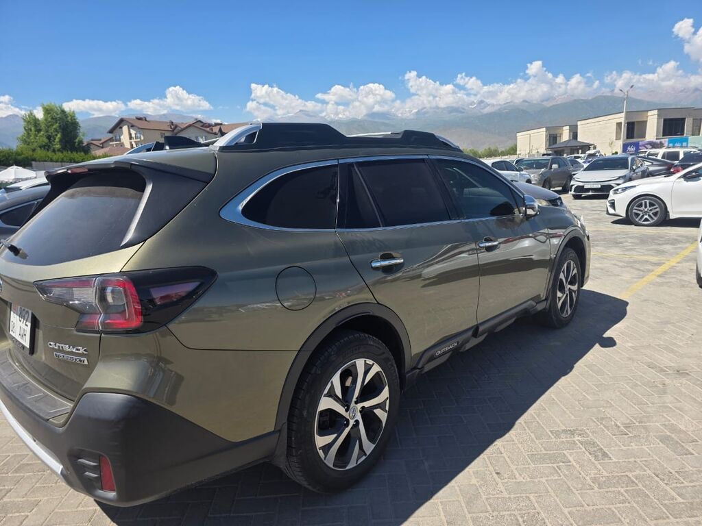 Subaru Outback: 2021 г., 2.4 л, Вариатор, Бензин, Универсал: фото 3