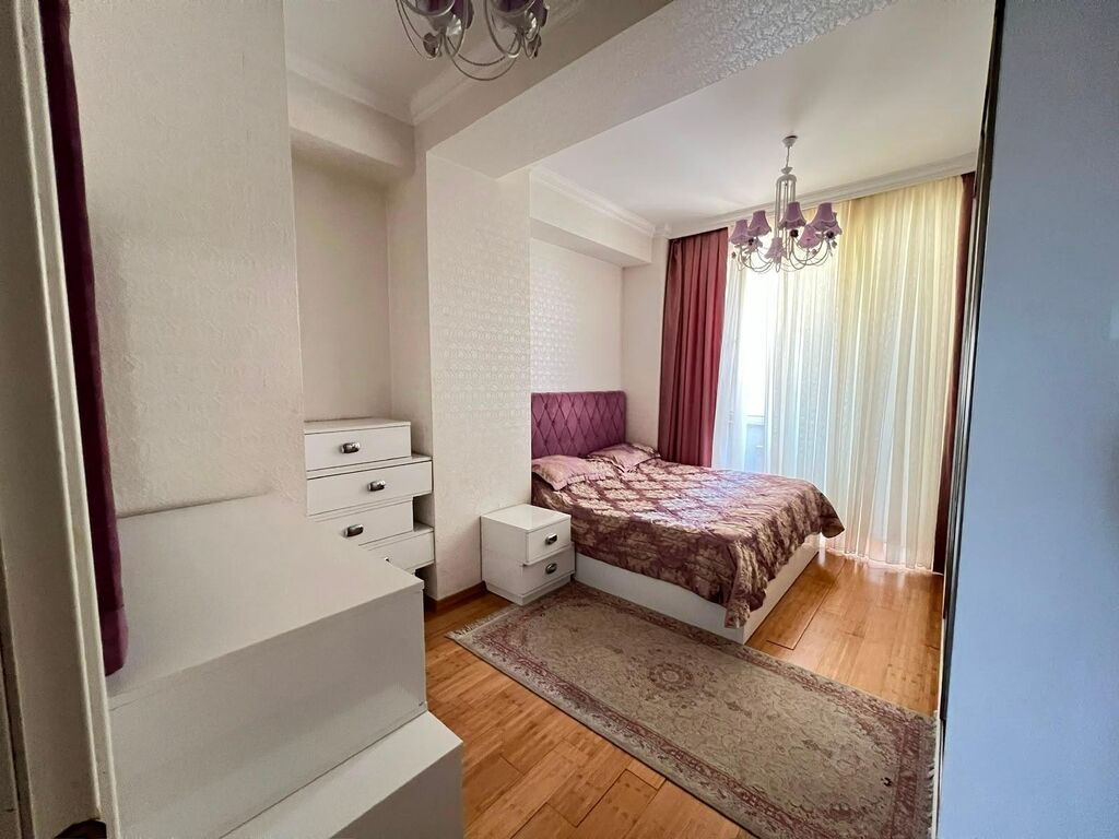 Yasamal, 3 otaqlı, Yeni tikili, m. İnşaatçılar, 89 kv. m