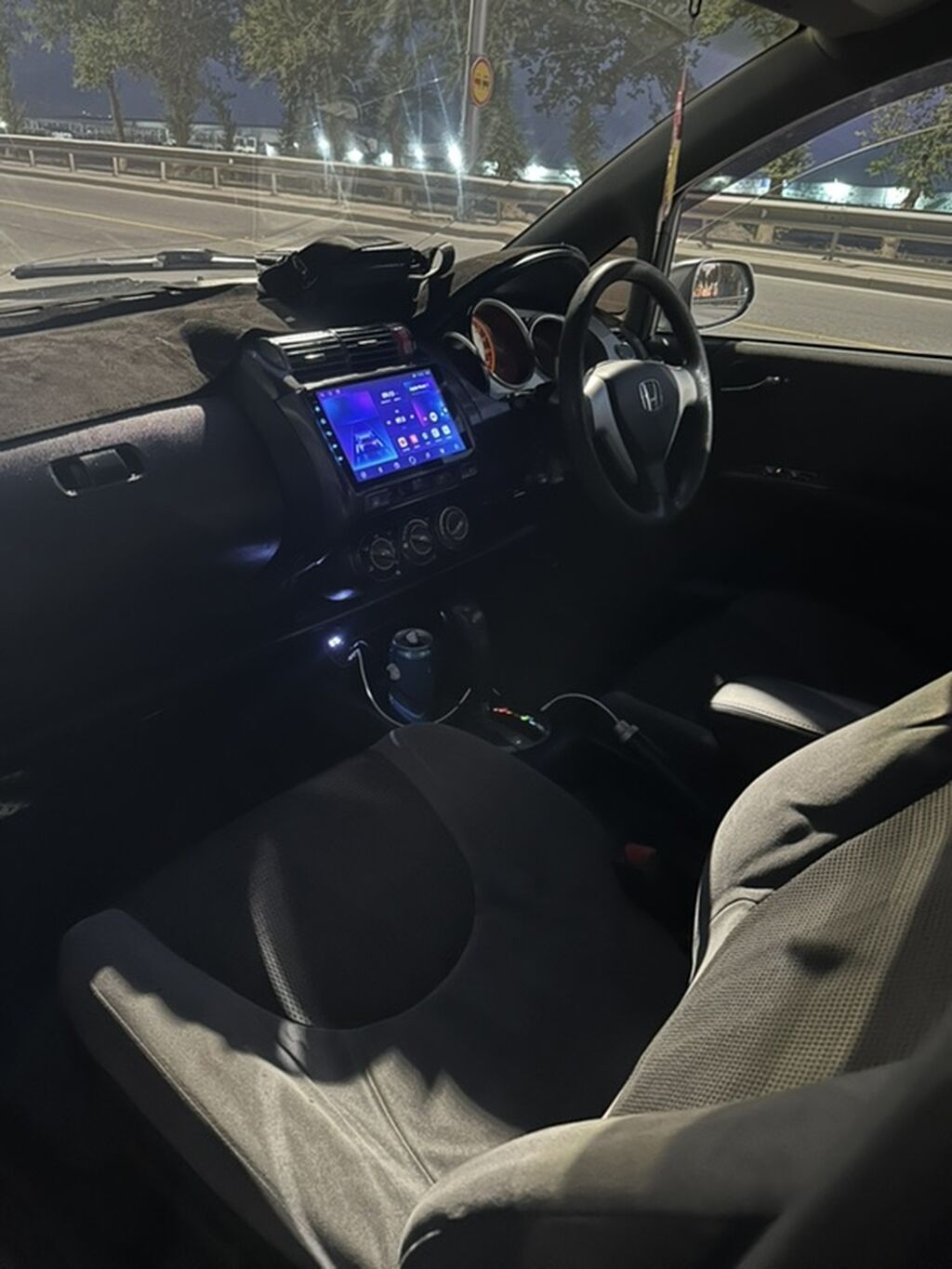 Honda Fit: 2003 г., 1.3 л, Вариатор, Бензин, Хэтчбэк: фото 6