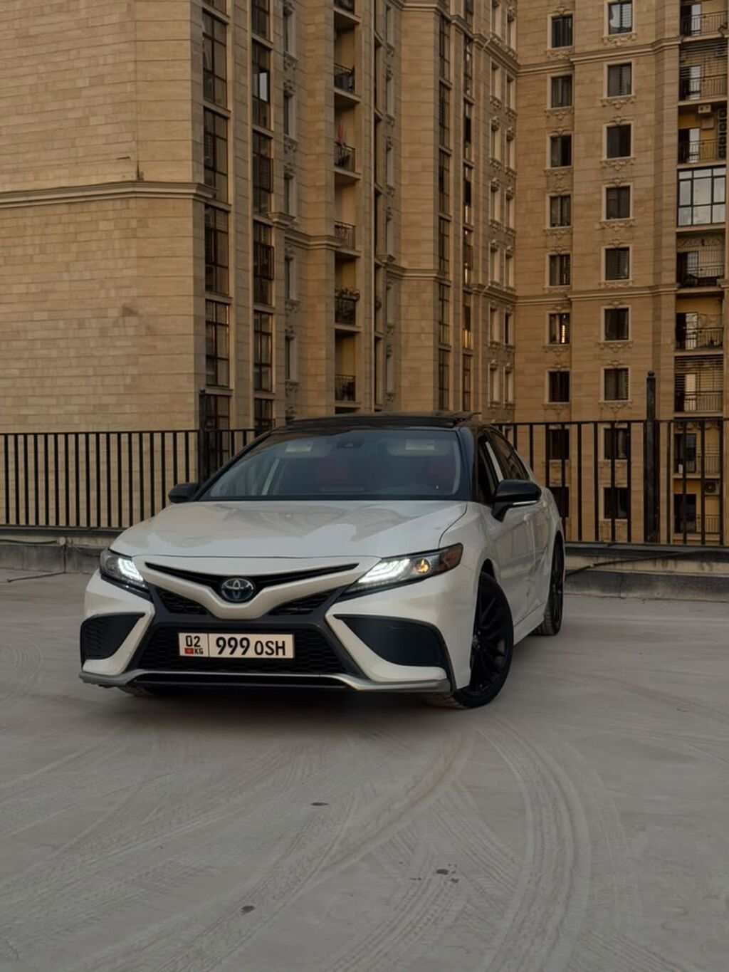 Toyota Camry: 2021 г., 2.5 л, Вариатор, Гибрид, Седан: фото 5