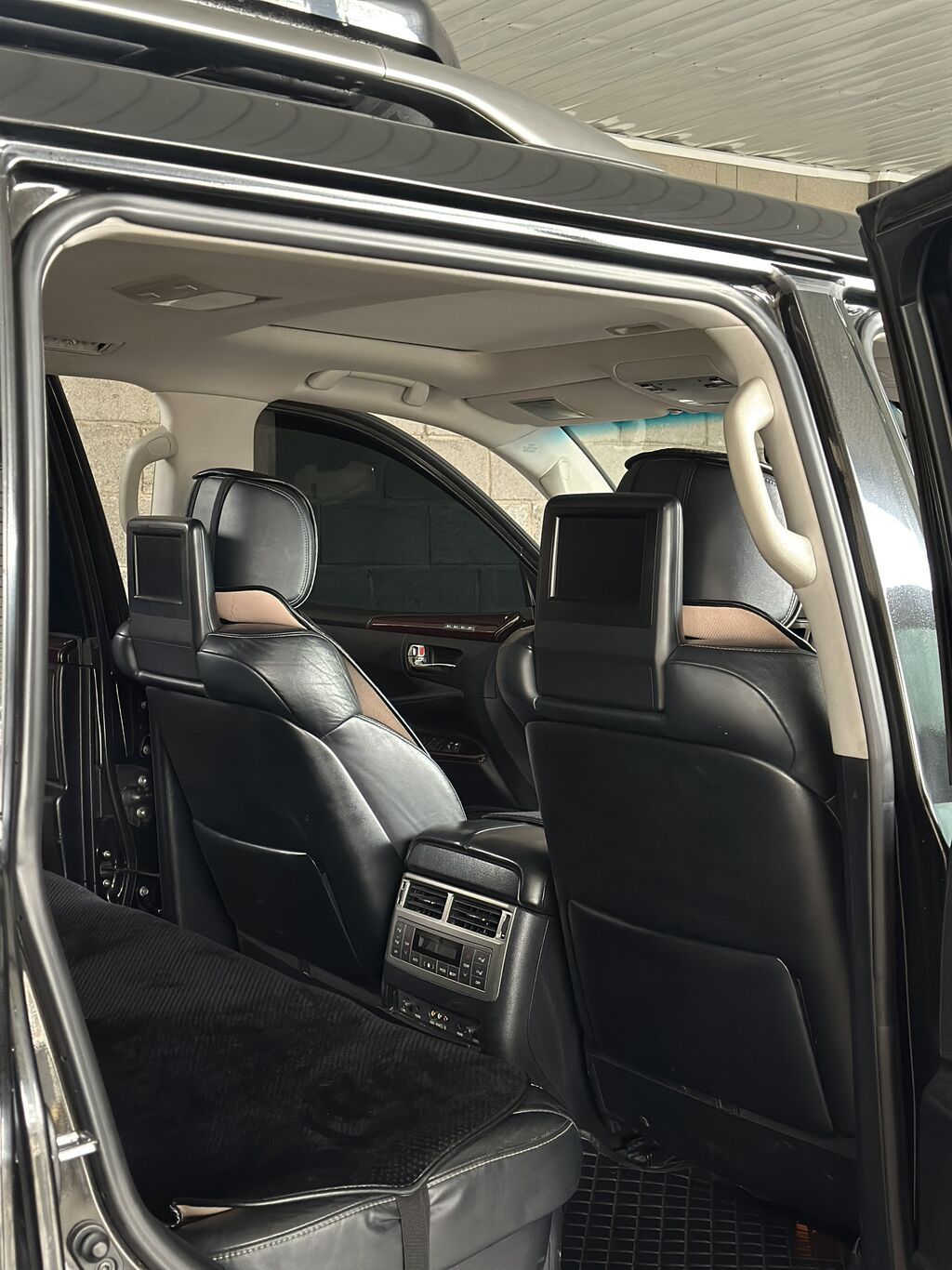 Lexus LX: 2012 г., 5.7 л, Автомат, Газ, Внедорожник: фото 6