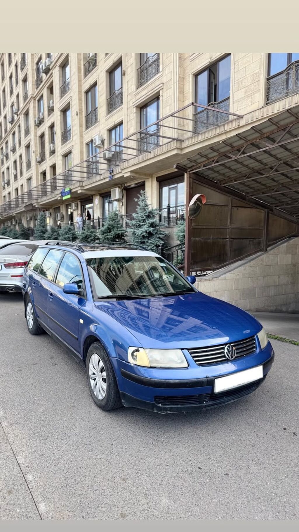 Volkswagen Passat: 1999 г., 1.6 л, Механика, Бензин, Универсал: фото 1