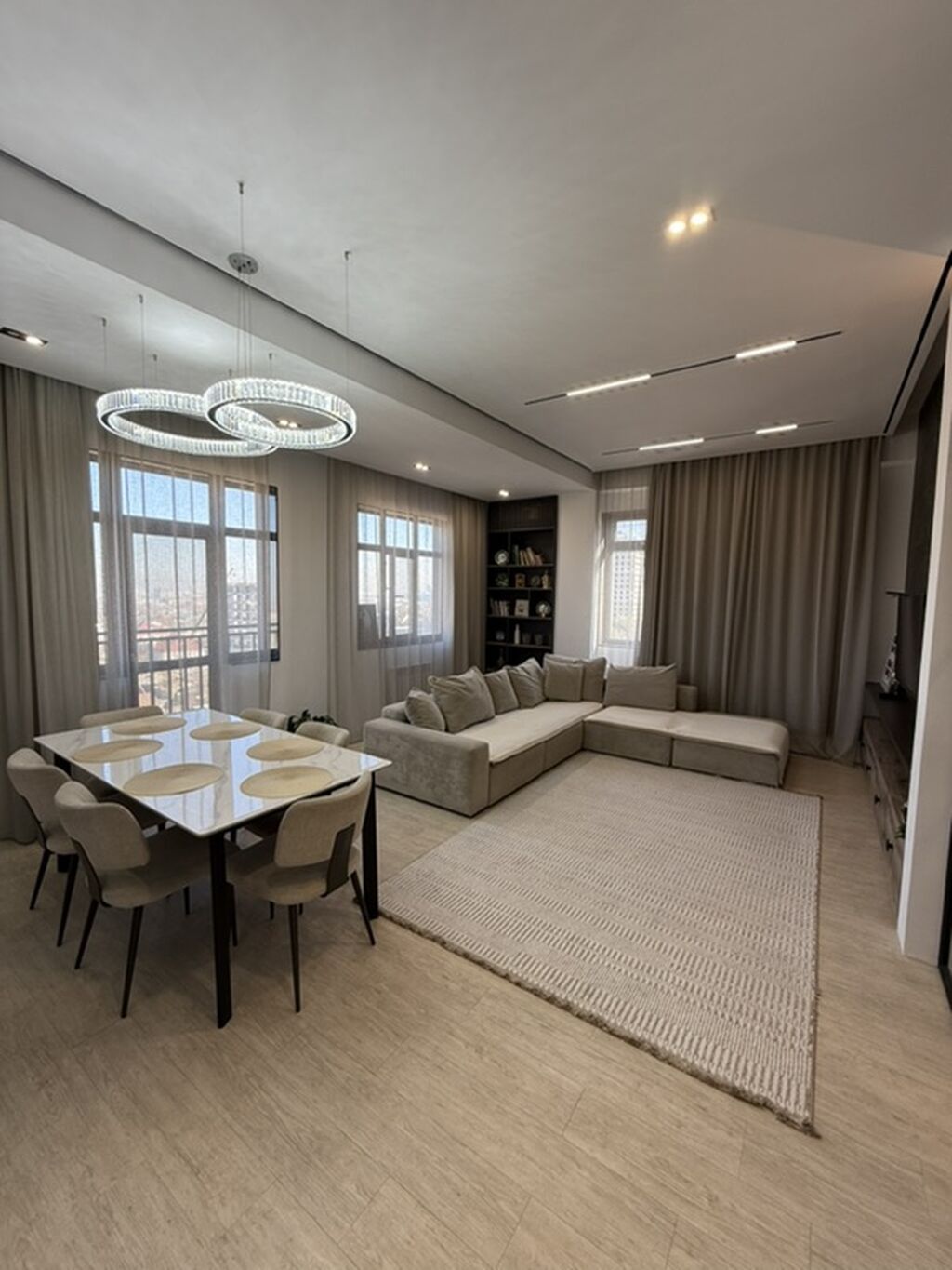 4 комнаты, 130 м², Политех Элитка, 7 этаж, Дизайнерский ремонт: фото 2