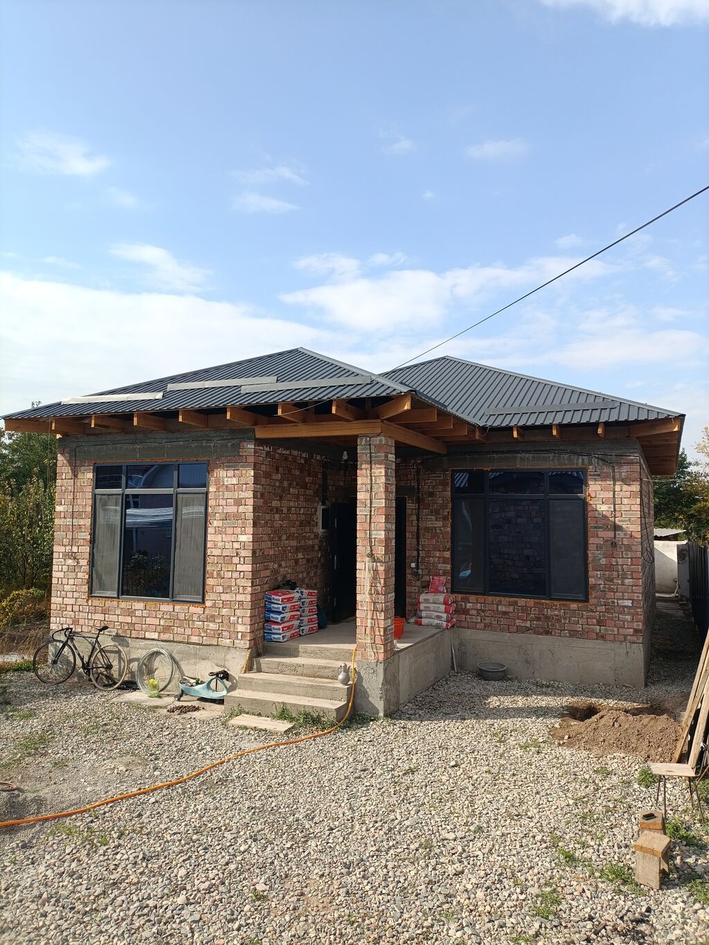 5 комнат, 100 м², 36 соток, Бишкек, Заря Собственник: фото 1