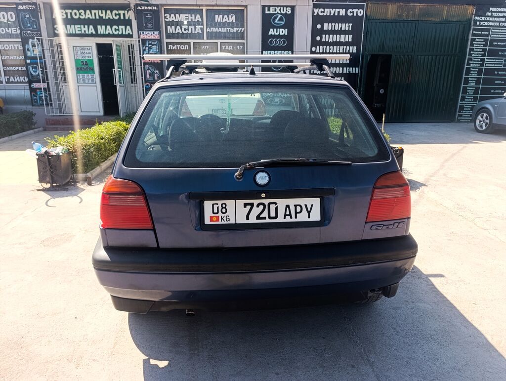 Volkswagen Golf: 1995 г., 1.6 л, Механика, Бензин, Хэтчбэк: фото 2