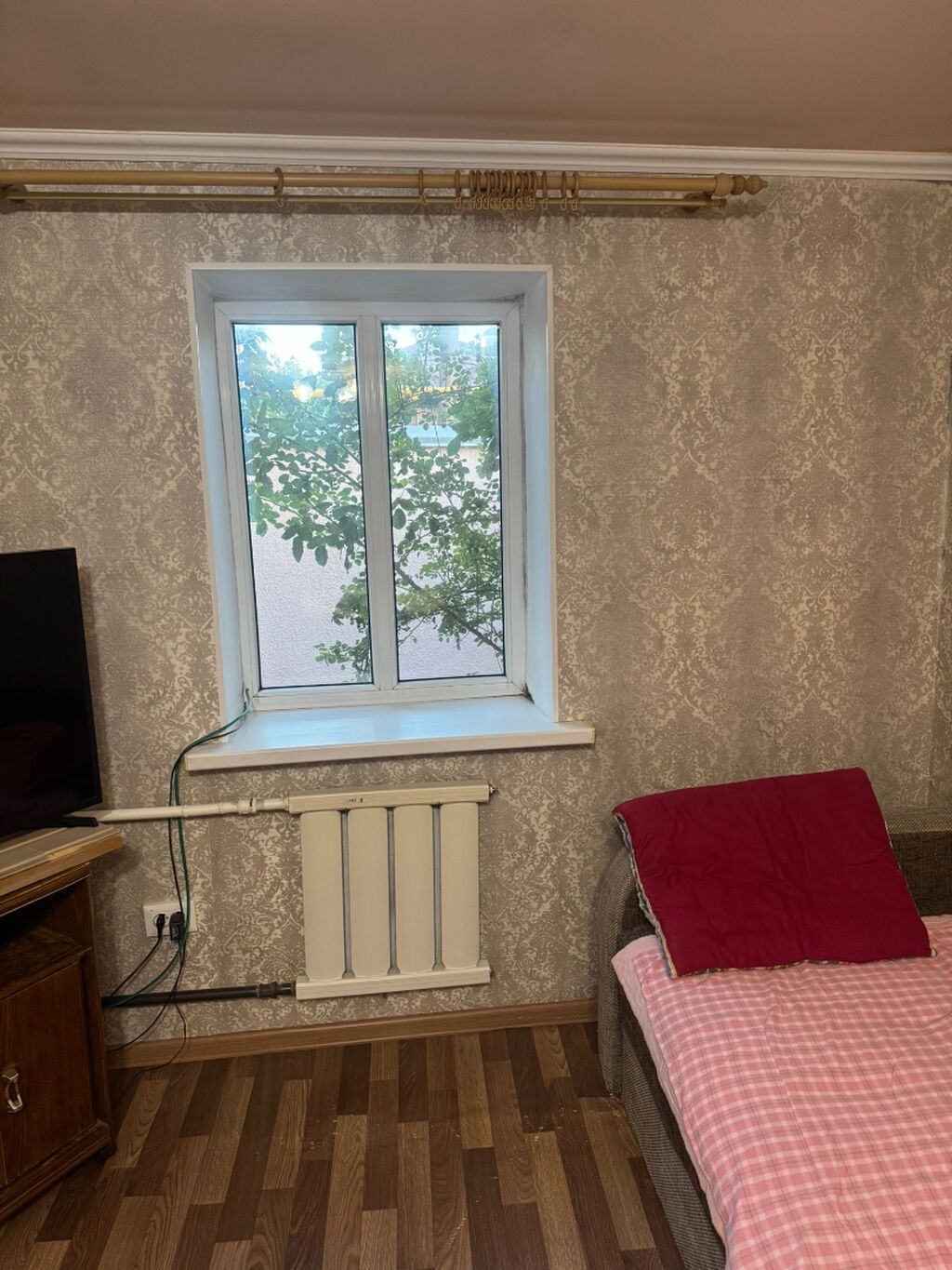 Пластиковые окна, 3 шт., 85 * 115 см, двойной стеклопакет, с белыми: фото 2
