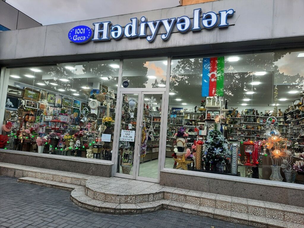 Kassir tələb olunur, Yalnız qadınlar üçün, İstənilən yaş, Təcrübəsiz