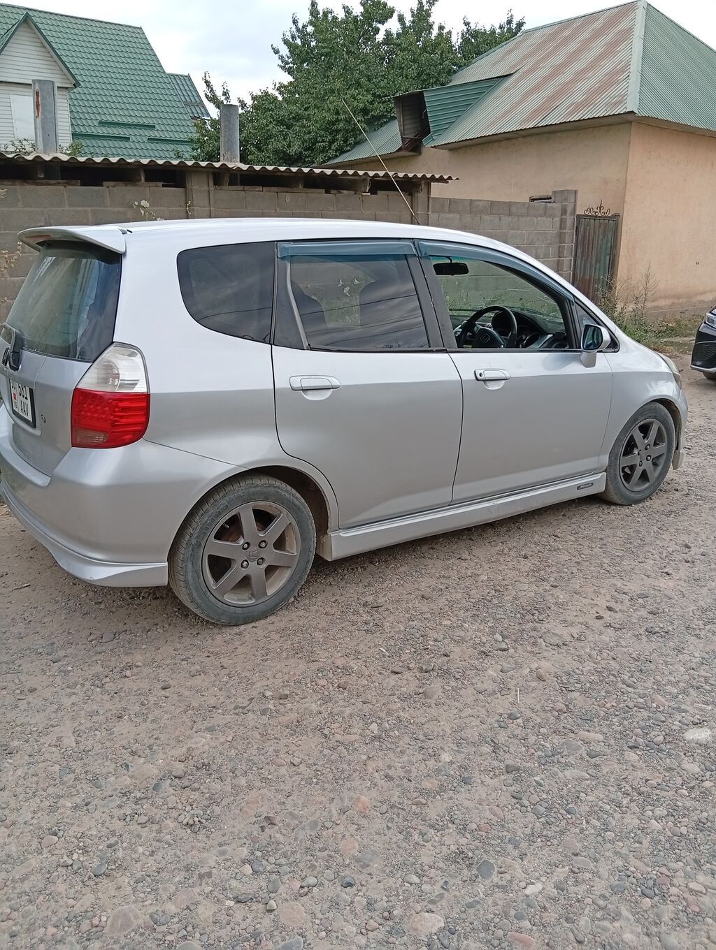 Honda Fit: 2002 г., 1.5 л, Вариатор, Бензин, Седан: фото 6