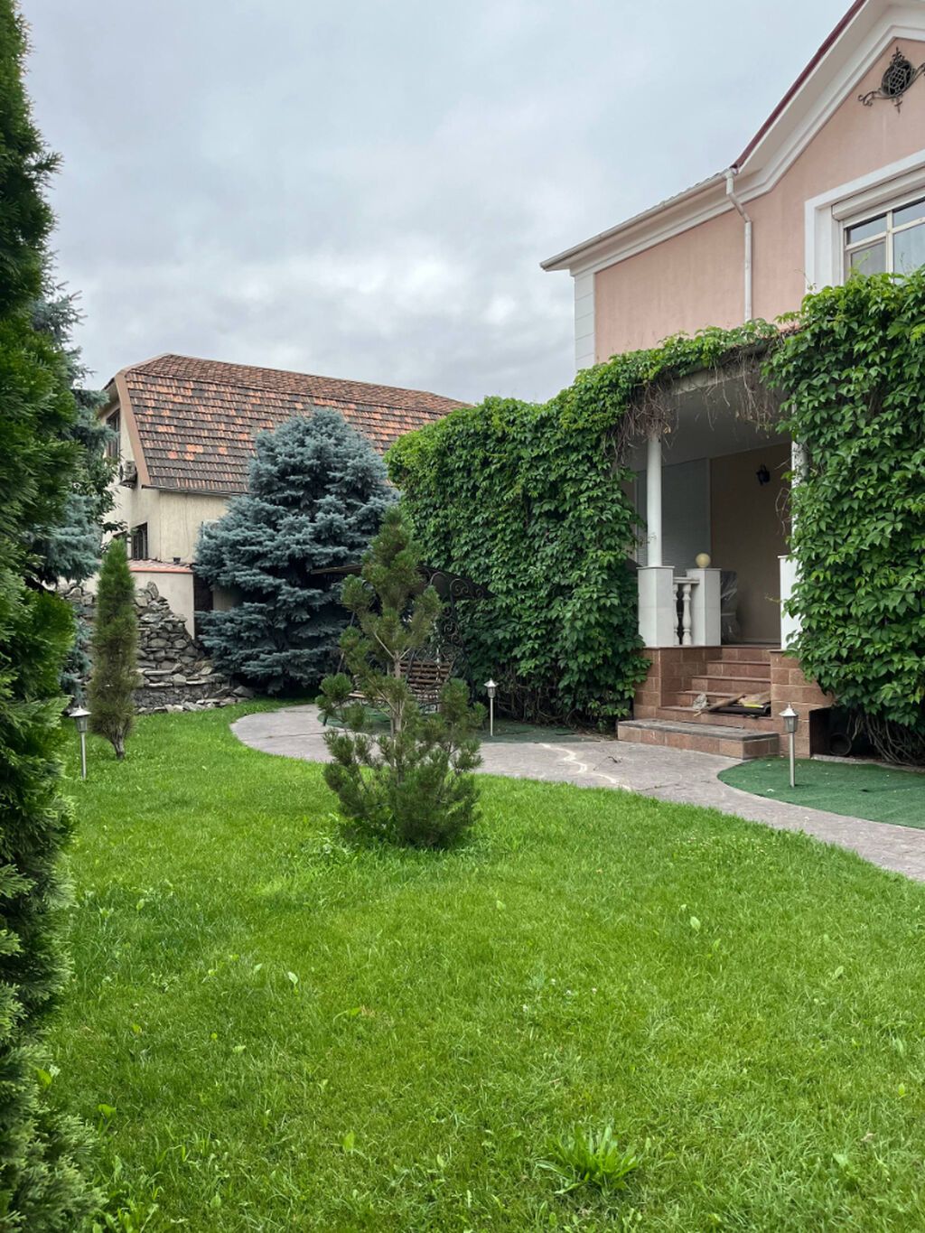 Продаю шикарный 4 уровневый дом с большим участком Локация Гоин: фото 5