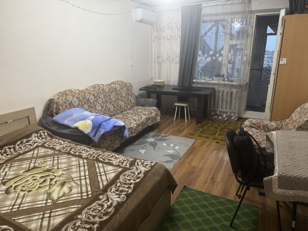 1‑комнатная квартира Планировка и метраж: - Просторная комната: фото 5
