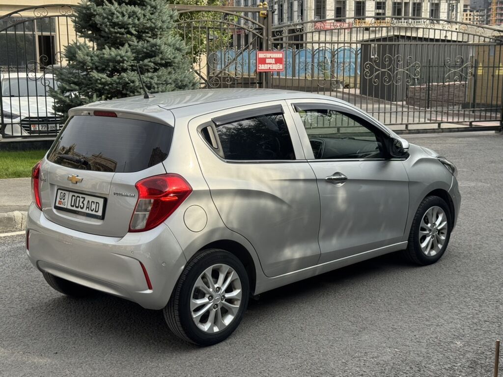 Chevrolet Spark: 2019 г., 1 л, Автомат, Бензин, Хэтчбэк: фото 3