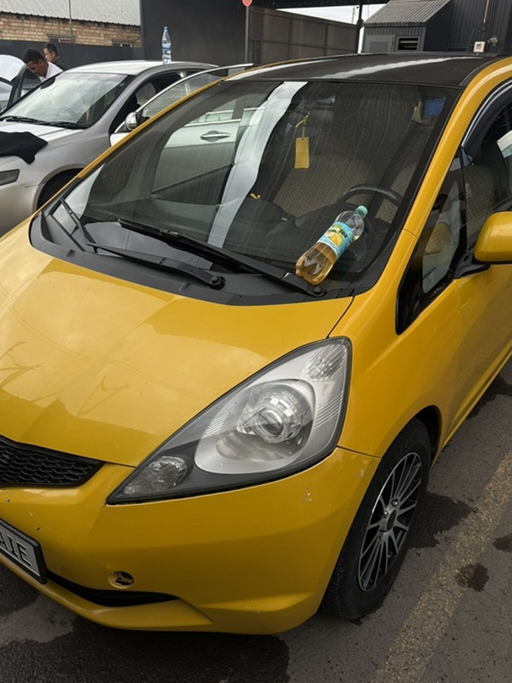 Honda Fit: 2009 г., 1.3 л, Робот, Бензин, Хэтчбэк: фото 3