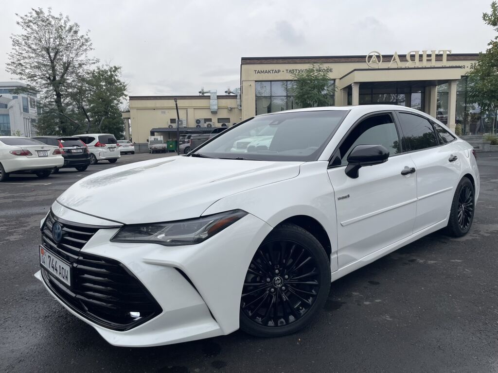 Toyota Avalon: 2021 г., 2.5 л, Вариатор, Гибрид, Седан: фото 4