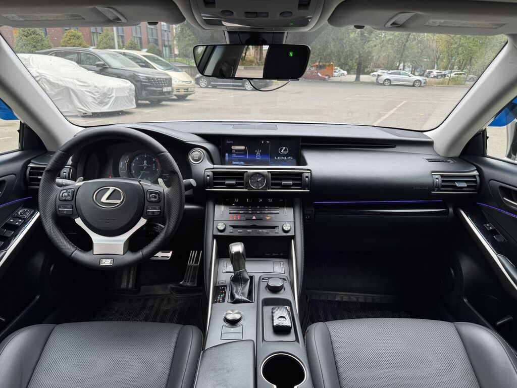 Lexus IS: 2018 г., 2 л, Автомат, Бензин, Седан: фото 7