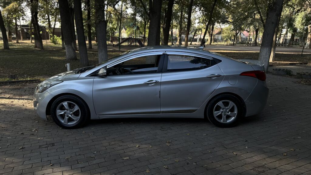 Hyundai Avante: 2011 г., 1.6 л, Автомат, Бензин, Седан: фото 7