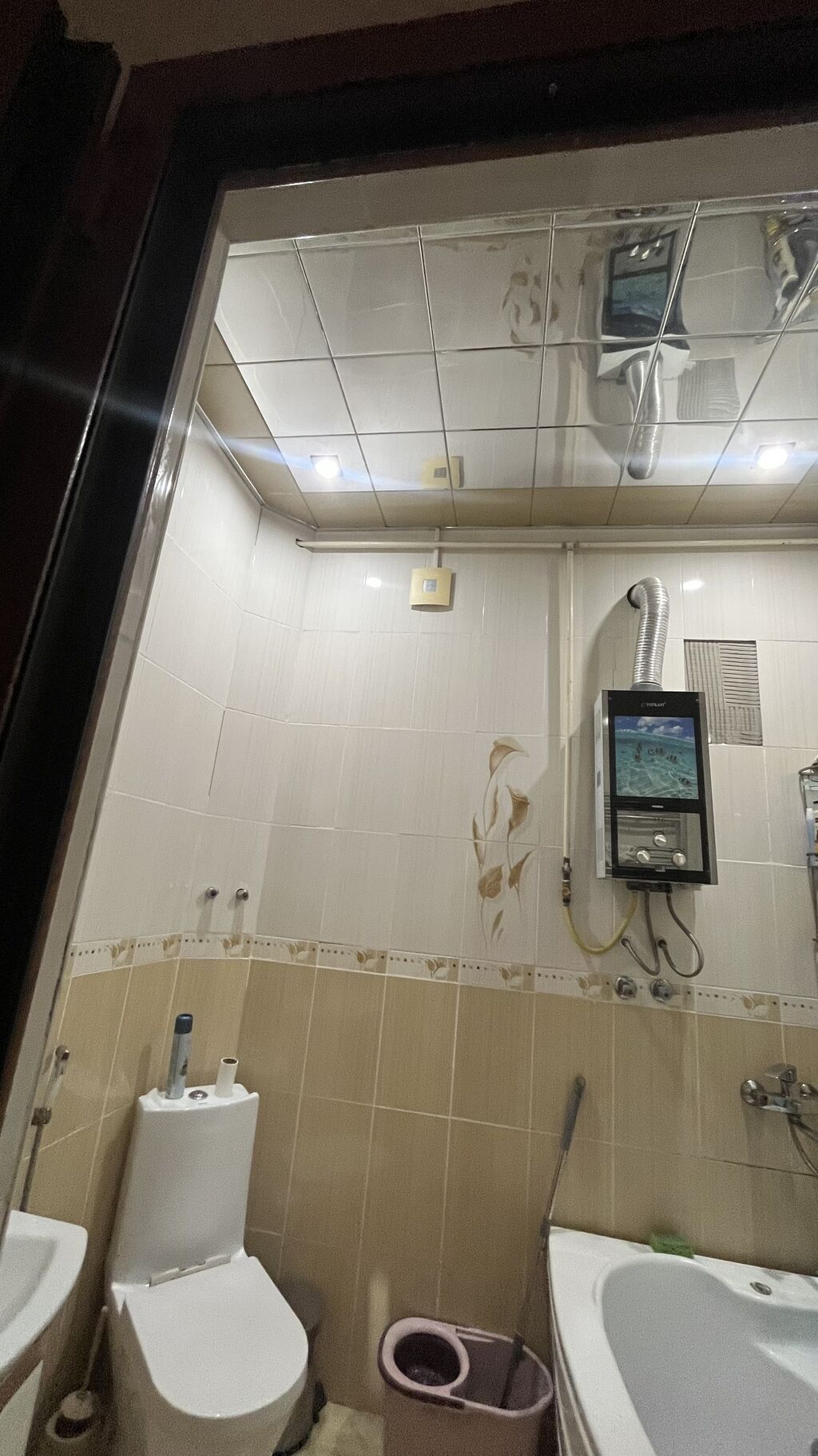 Sumqayıt, 3 otaqlı, Köhnə tikili, 92 kv. m