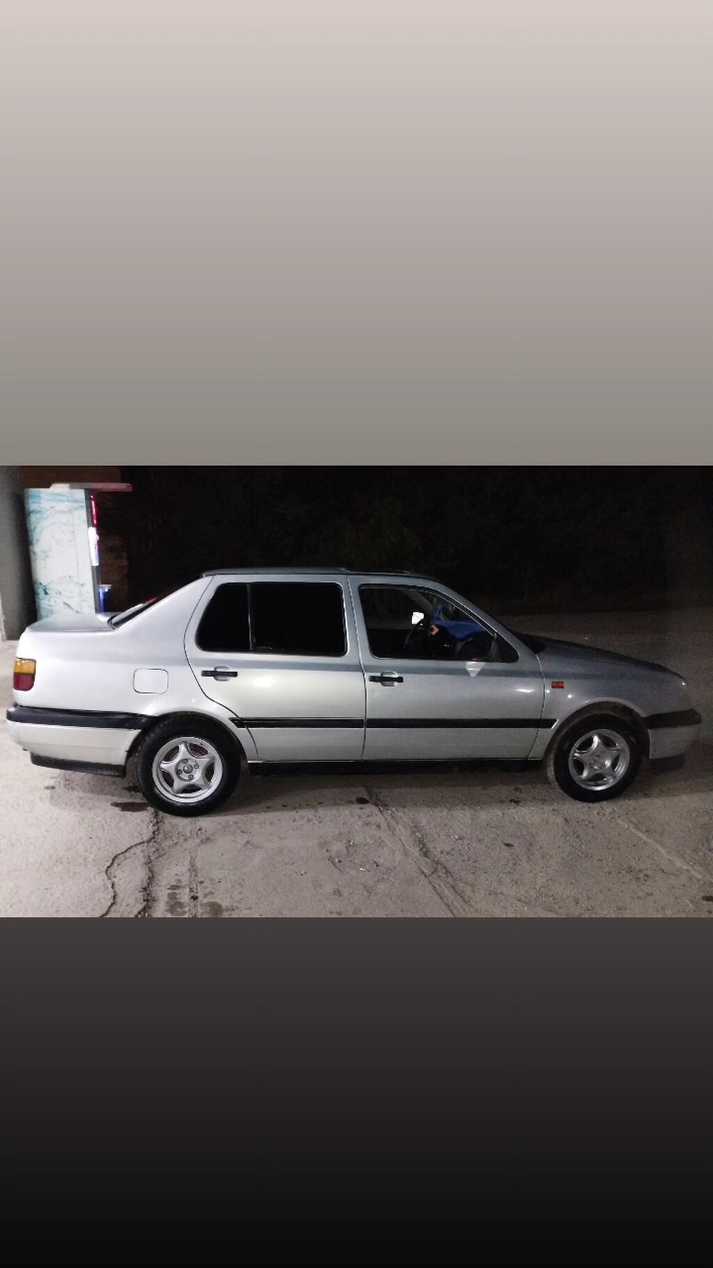 Volkswagen Vento: 1992 г., 1.8 л, Механика, Седан: фото 1
