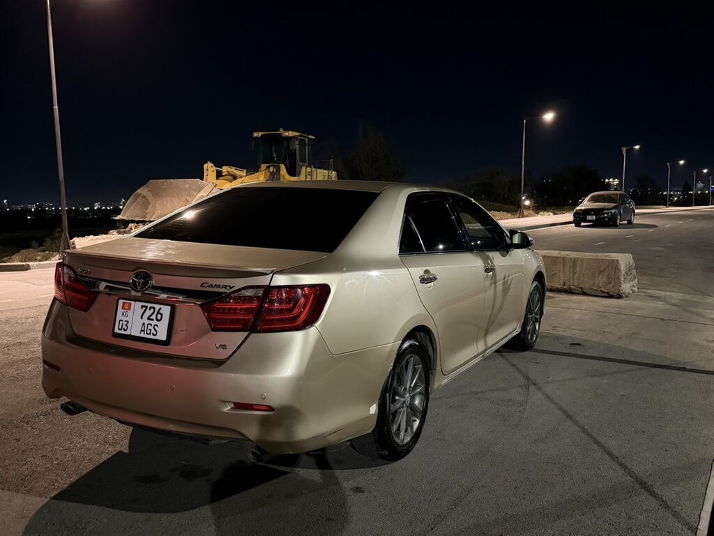 Toyota Camry: 2011 г., 3.5 л, Автомат, Бензин, Седан: фото 4