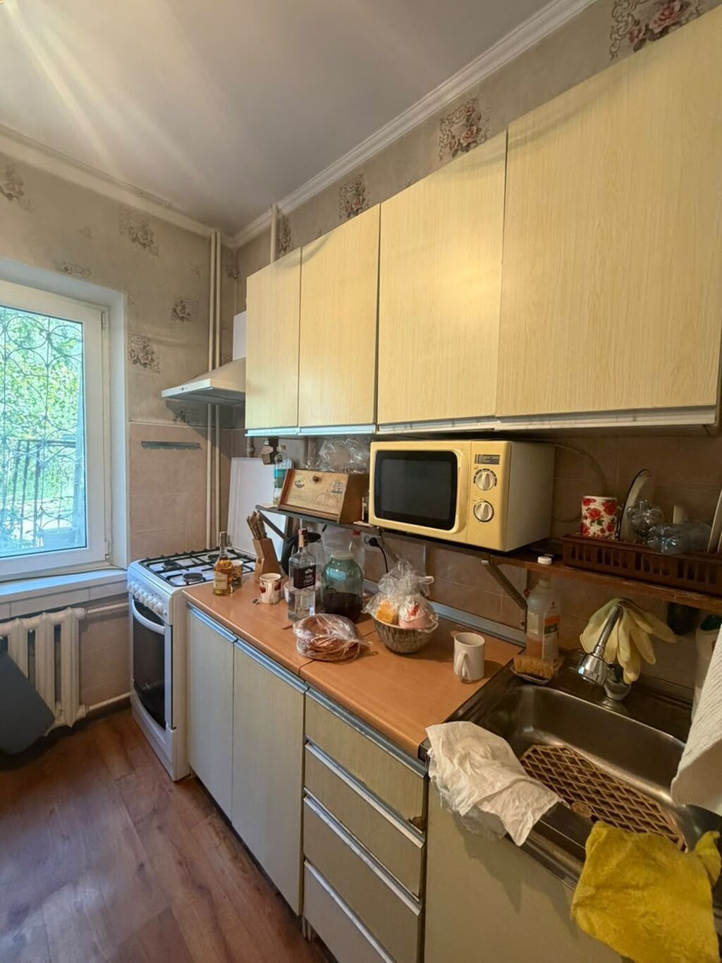 3 комнаты, 62 м², Асанбай мкр 105 серия, 1 этаж: фото 1