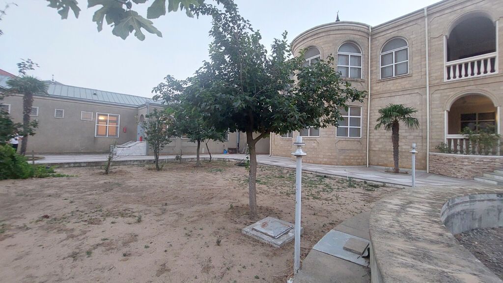 Həyət evi, 10 otaqlı, 700 m², satılır, Bakı — 3