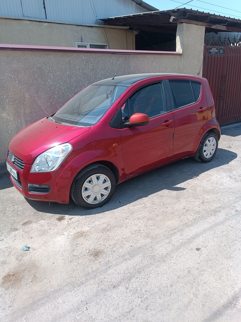 Suzuki Splash: 2009 г., 0.1 л, Механика, Бензин, Хэтчбэк: фото 2